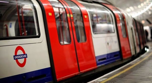 Sabe quem um candidato insultou e empurrou no metrô?